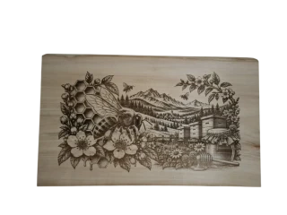 Gravírovaný drevený obraz Včelárstvo – masívna lipa 44 × 30 cm